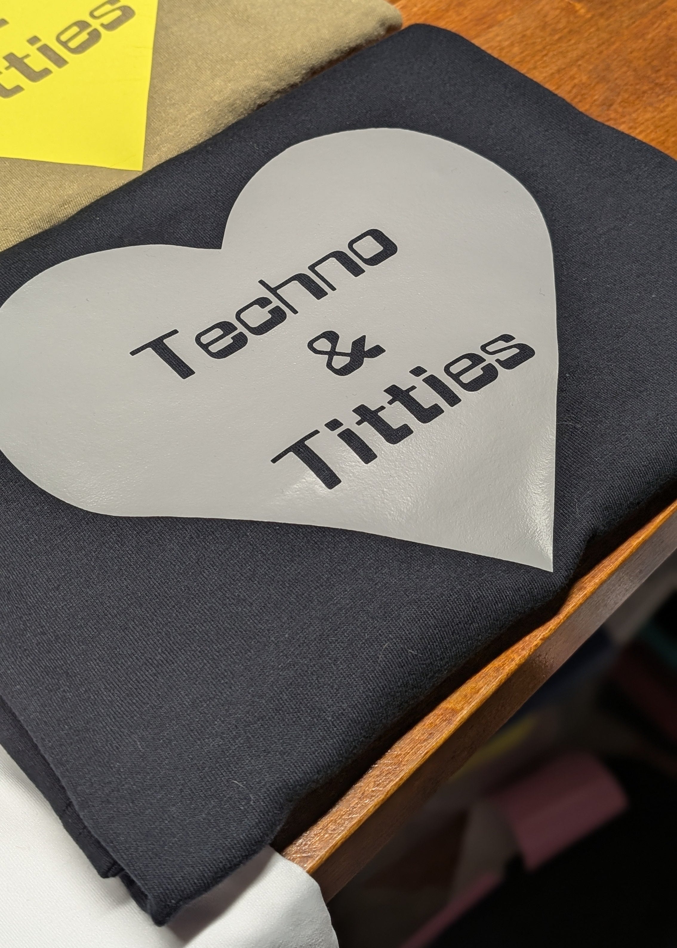 Techno & Titties T-shirt - black and silver