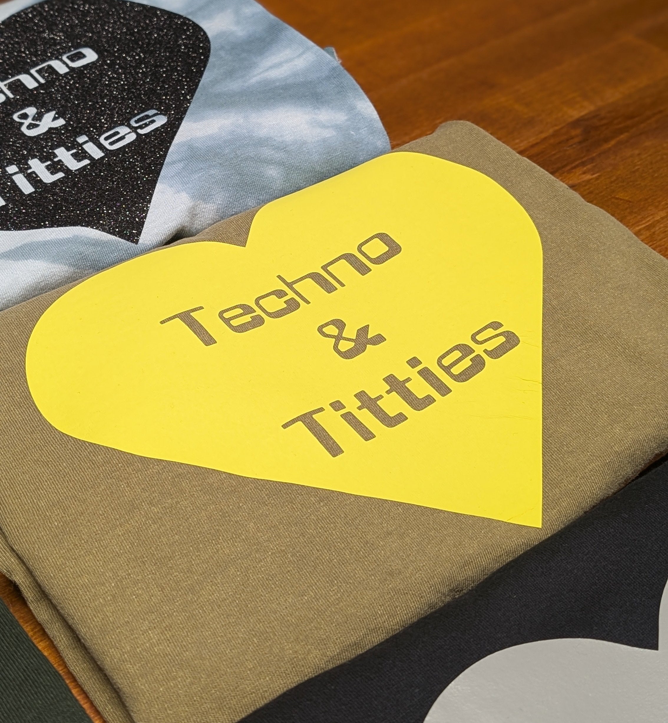 Techno & Titties T-shirt - green box top with yellow